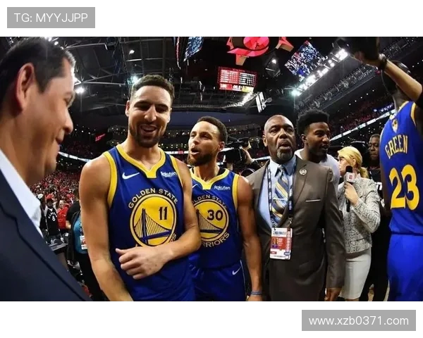 库里兄弟与克莱领衔现役仅三人三分命中率超40九季以上